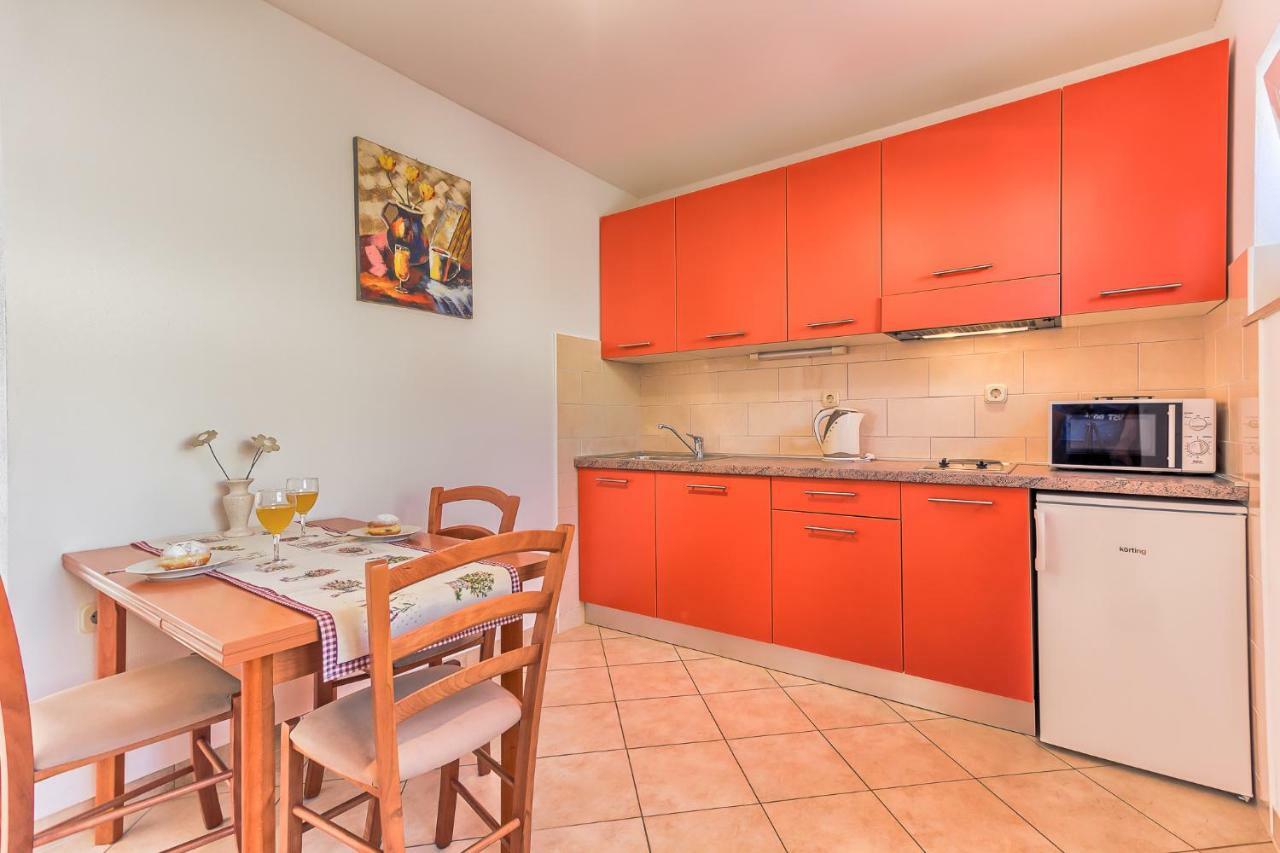 בול Apartments Katarina מראה חיצוני תמונה